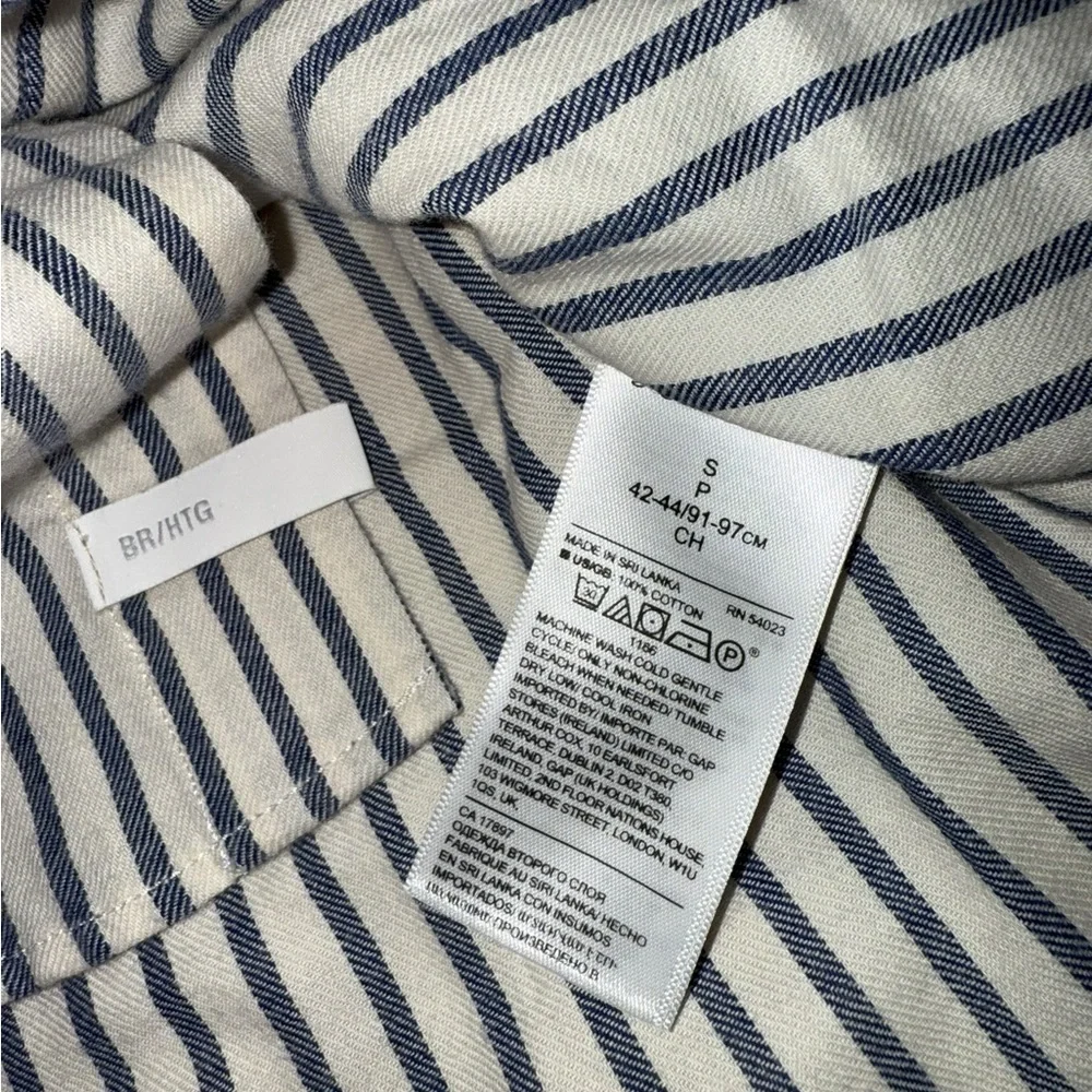Banana Republic Cotton Heritage Collection Striped Button Down Blue & White S